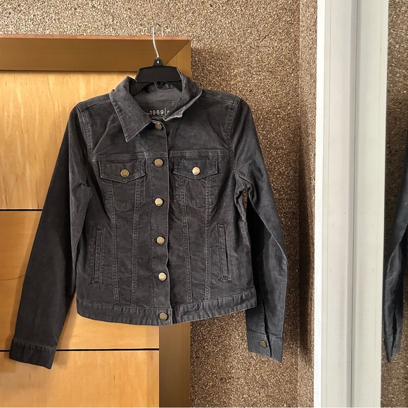 Gap women’s vintage dark wash ribbed jean jacket - Picture 1 of 4